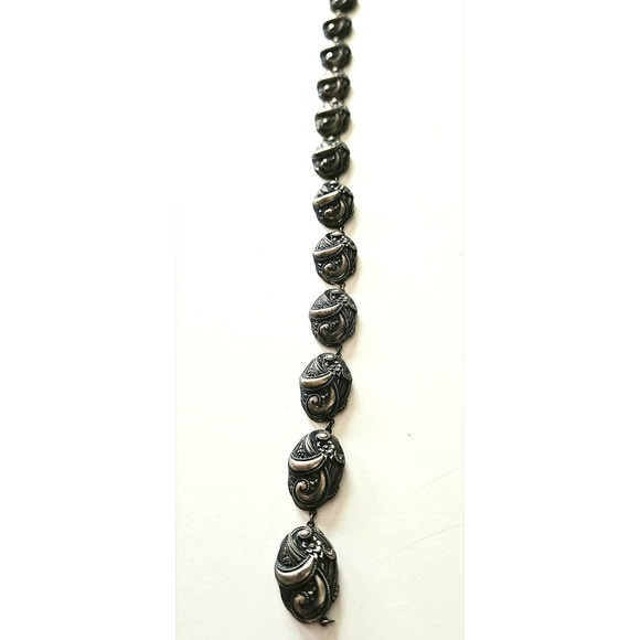 Floral Elegance: Art Deco Choker with Floral Motif - Picture 5 of 16